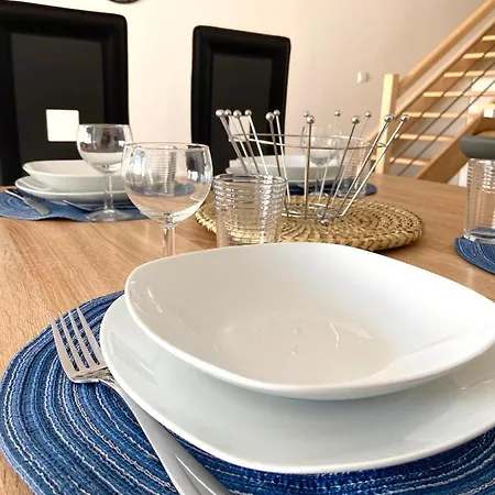 Cosy Dans T3 Duplex N2 住宿加早餐酒店 马格隆新城